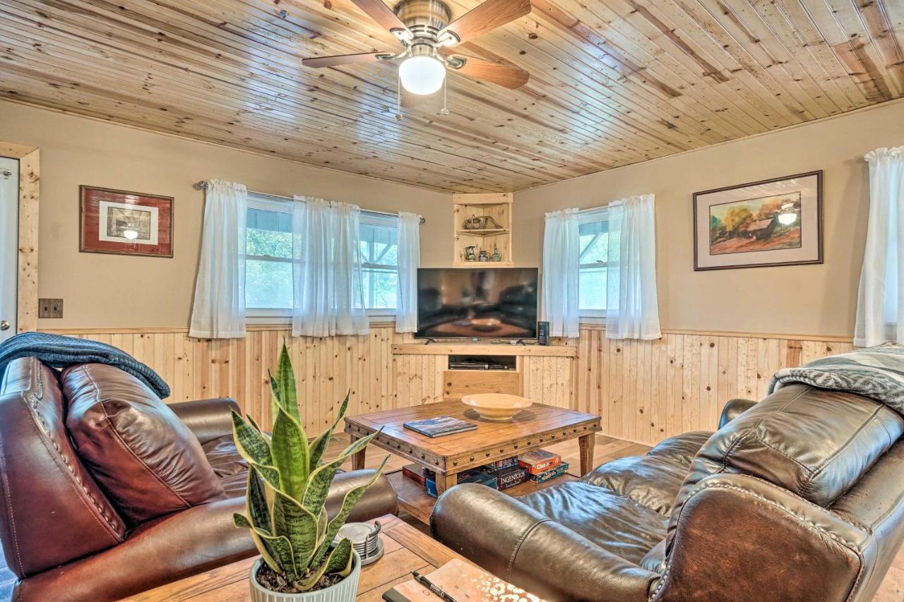 Trinity Oaks Escape With Hot Tub And Fire Pit Villa Clayton Kültér fotó