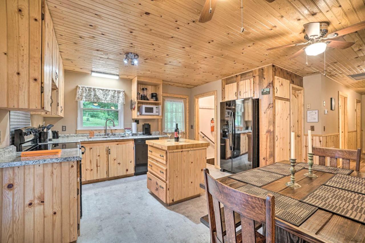 Trinity Oaks Escape With Hot Tub And Fire Pit Villa Clayton Kültér fotó